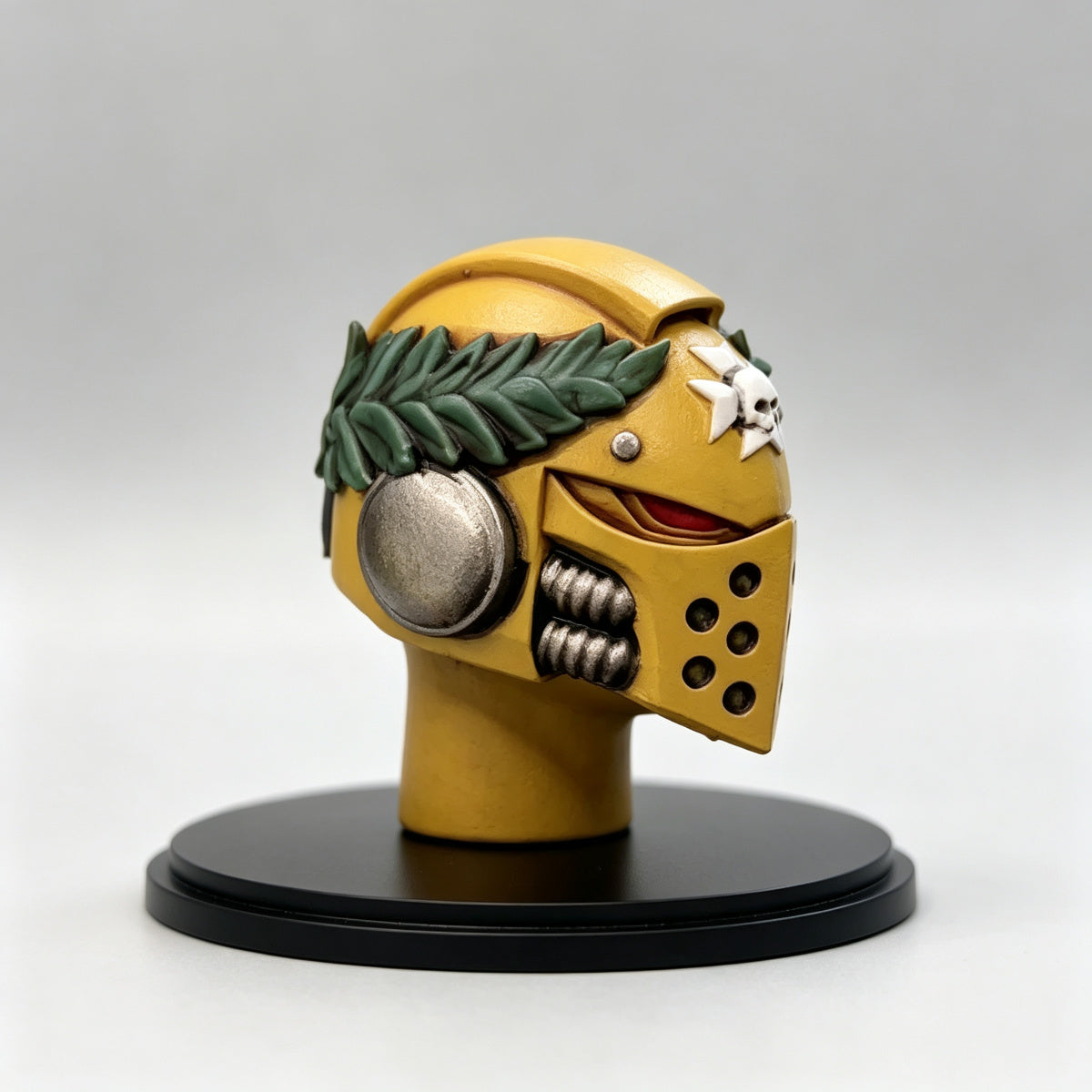 Custom Imperial Fists Laurel Wreath Helmet - 1/18 Action Figure Upgrade - Image 2