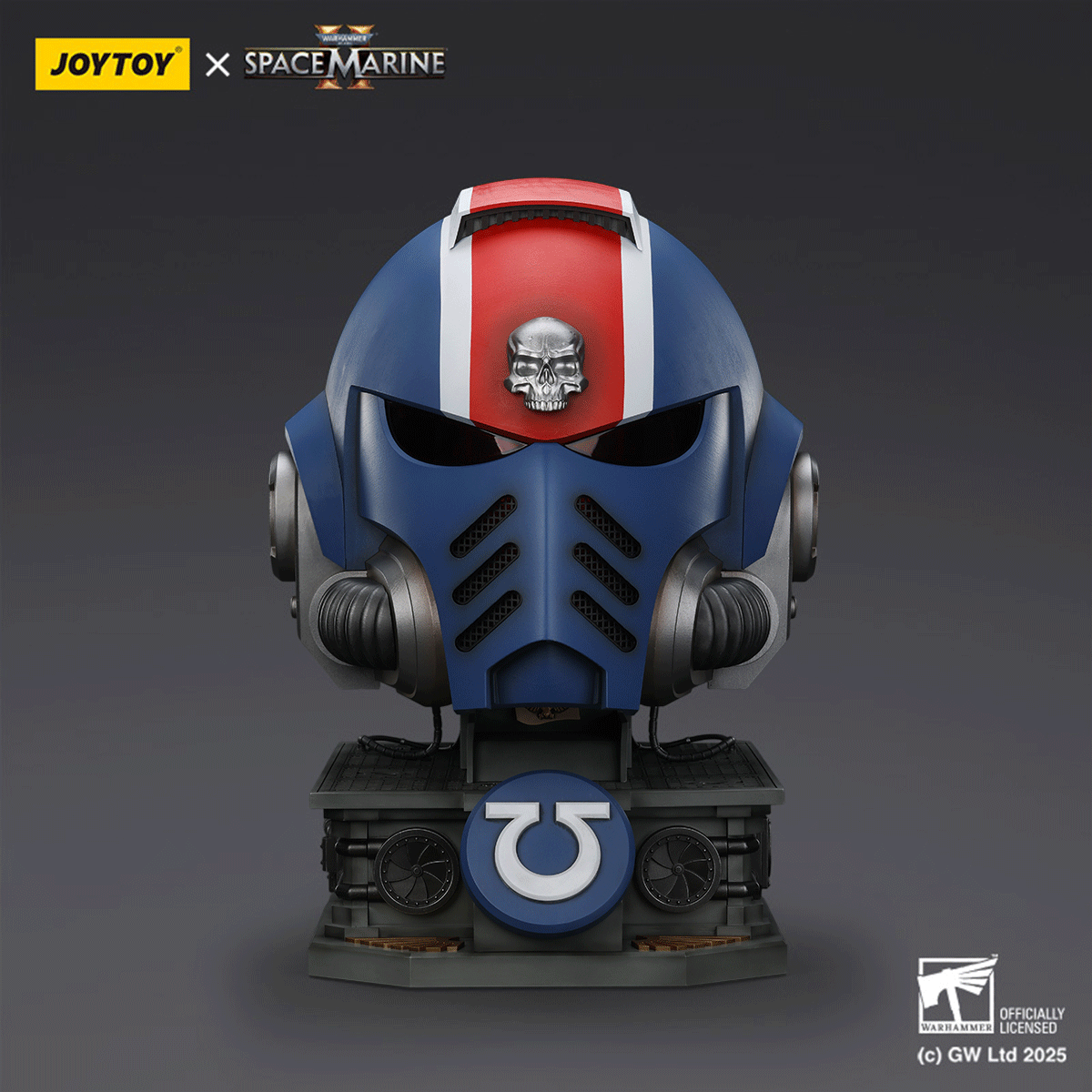 JOYTOY Warhammer 40K Space Marine 2 Ultramarines Lieutenant Titus' MkX Helmet & Display Stand figure