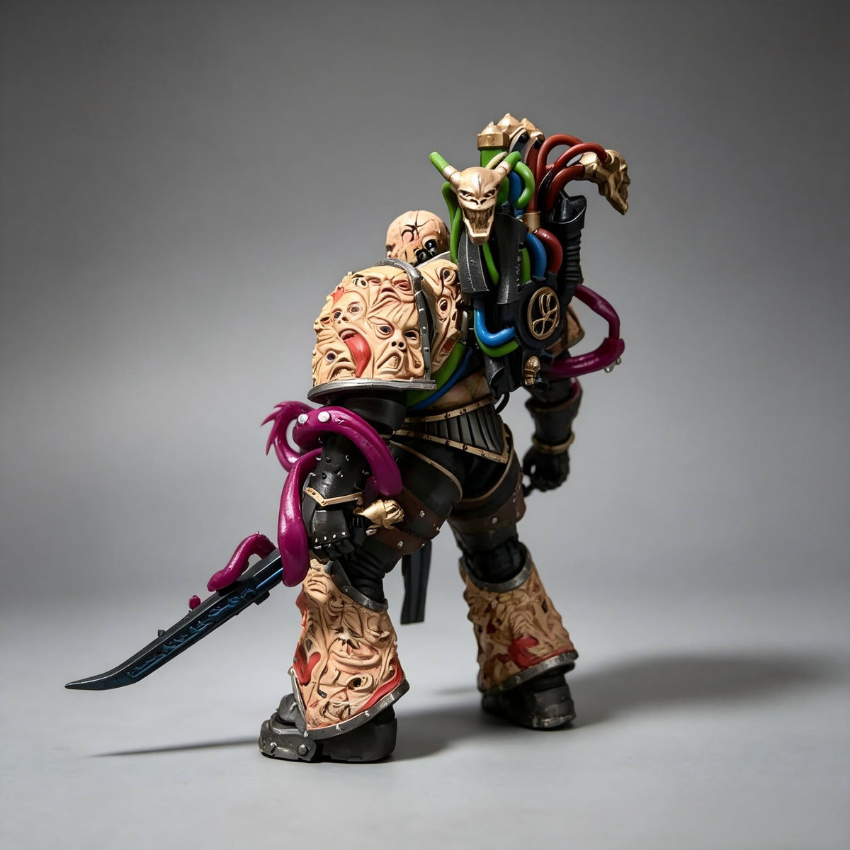 Lucius the Eternal - 1/18 Custom (Armor of Shrieking Souls & Chem-Injector Pack) - Image 4
