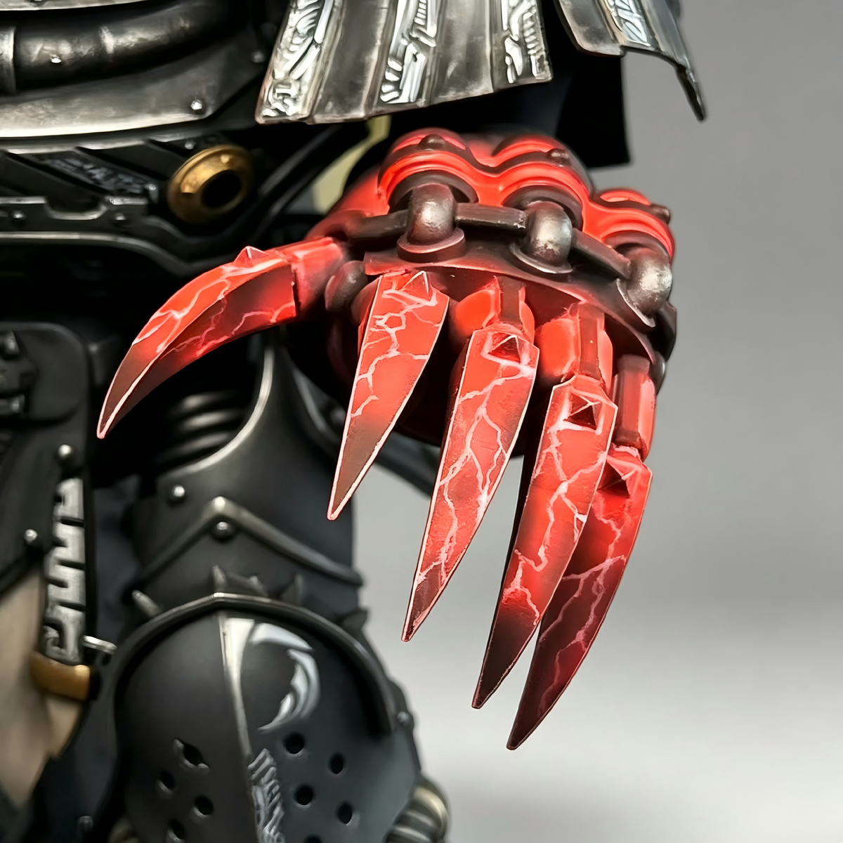 Carcharodons Cataphractii Terminator - 1/18 Custom (Dual Crimson Lightning Claws & Shark Maw Armor) - Image 4
