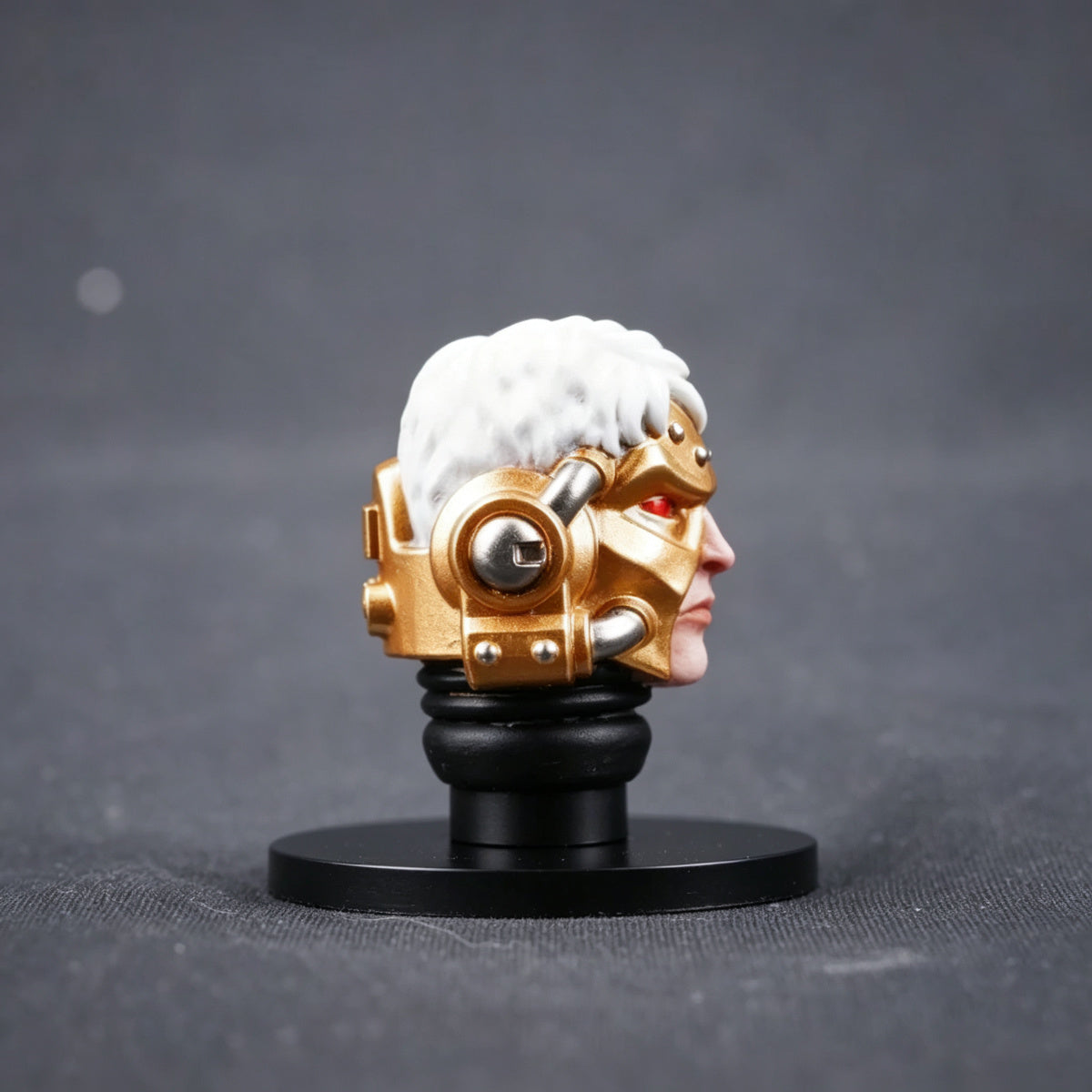 Custom Black Templars Head Sculpt - Gold Bionic Eye & White Hair - Image 3
