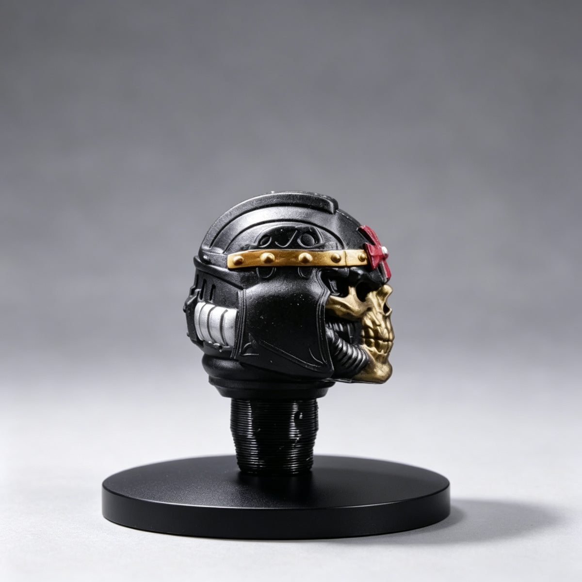 Custom Black Templars Helmet - Gold Skull & Red Cross - Image 2