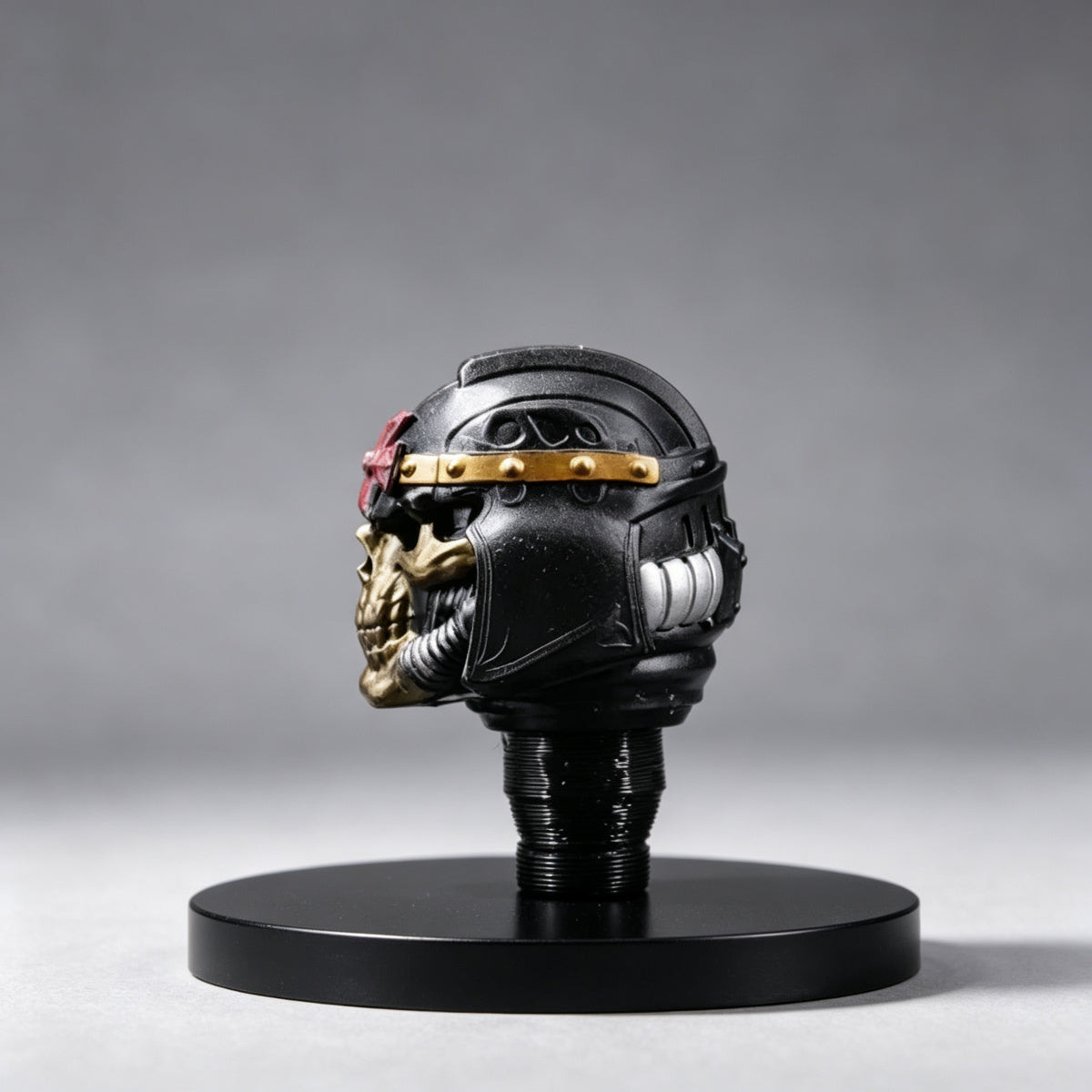 Custom Black Templars Helmet - Gold Skull & Red Cross - Image 3