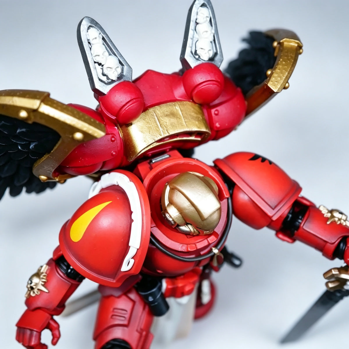 Custom Blood Angels Jump Pack - Black Wings & Gold X-Cross - Image 4