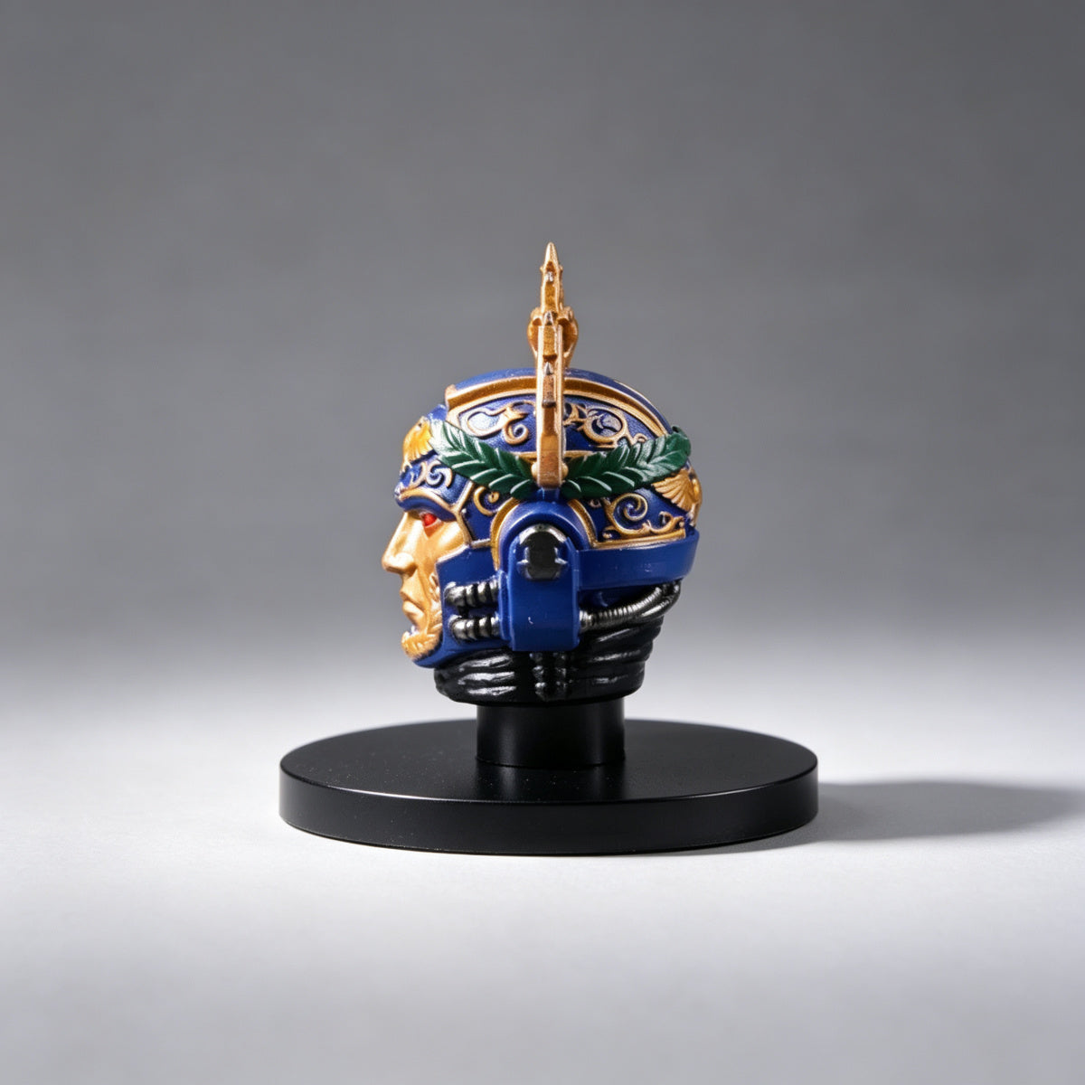 Custom Roboute Guilliman Helmet - Gold Face Mask - Image 2