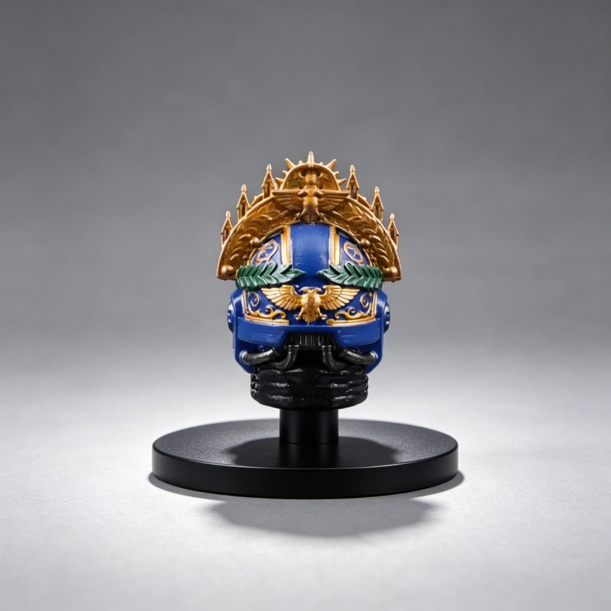 Custom Roboute Guilliman Helmet - Gold Face Mask - Image 4